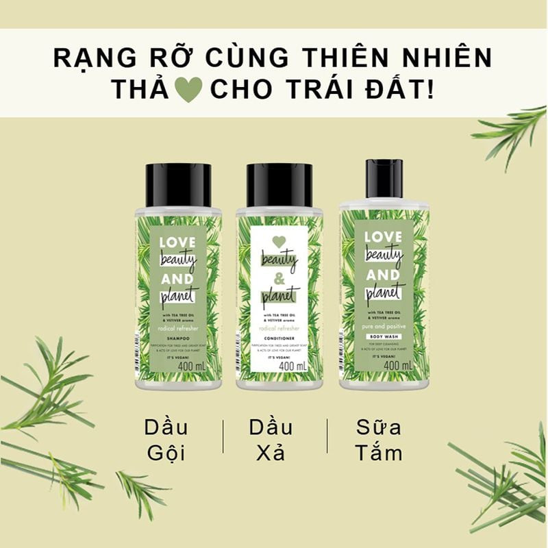 Chai sữa tắm Love Beauty And Planet màu xanh đậm
