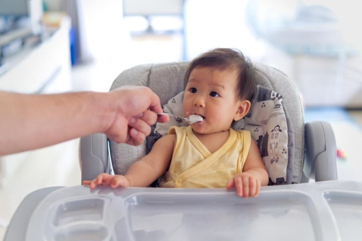 Bát cháo dinh dưỡng thơm ngon cho bé khởi đầu ăn dặm