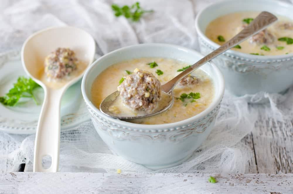 Cháo khoai tây với thịt bò tươi ngon, giàu sắt giúp bé phát triển vượt trội
