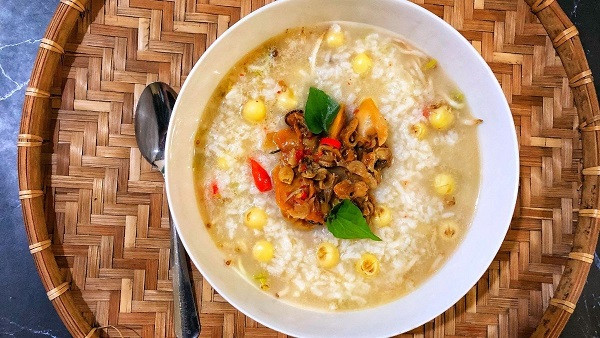 Cháo lươn bí đỏ hạt sen, món cháo ăn dặm cho bé 7 tháng tăng cân
