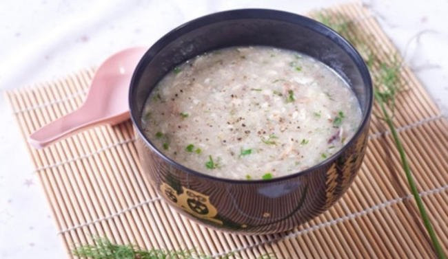 Cháo thịt bò nấm rơm giúp bé ăn ngon, tăng cường miễn dịch
