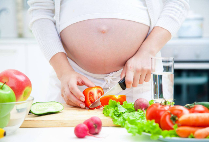Chế độ dinh dưỡng là một trong các nguyên nhân dẫn đến tiểu đường thai kỳ