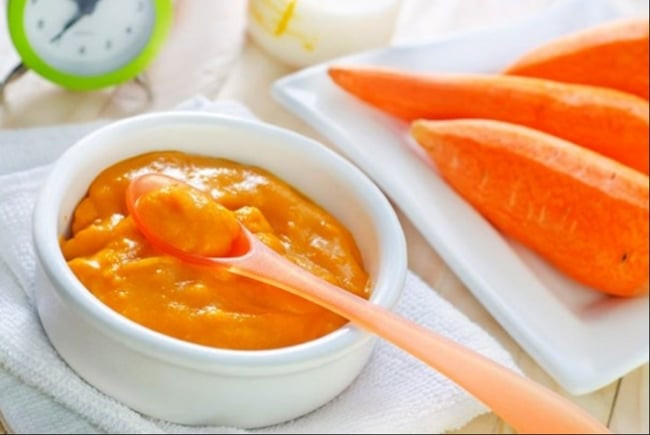 Nên cho trẻ ăn dặm bằng bột gì để phát triển toàn diện?
