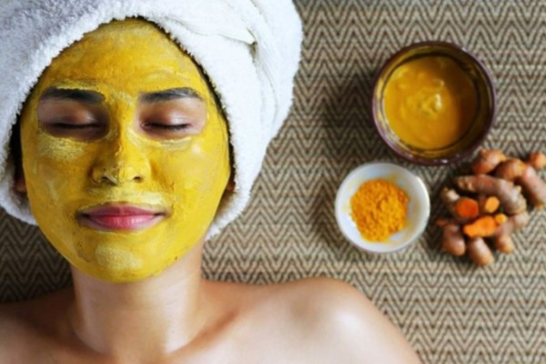Đắp mặt nạ tinh bột nghệ với tần suất hợp lý để trị thâm tốt nhất