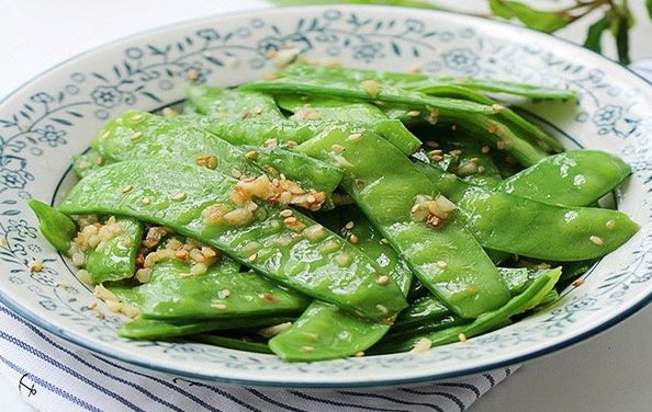 Đậu Hà Lan xào tỏi thơm lừng, giòn ngọt, đậm đà hương vị