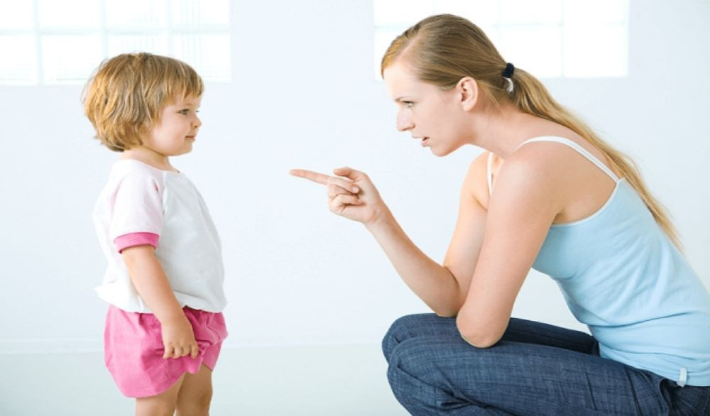 Dạy con biểu đạt cảm xúc giúp bé 2 tuổi giảm hành vi cắn bạn