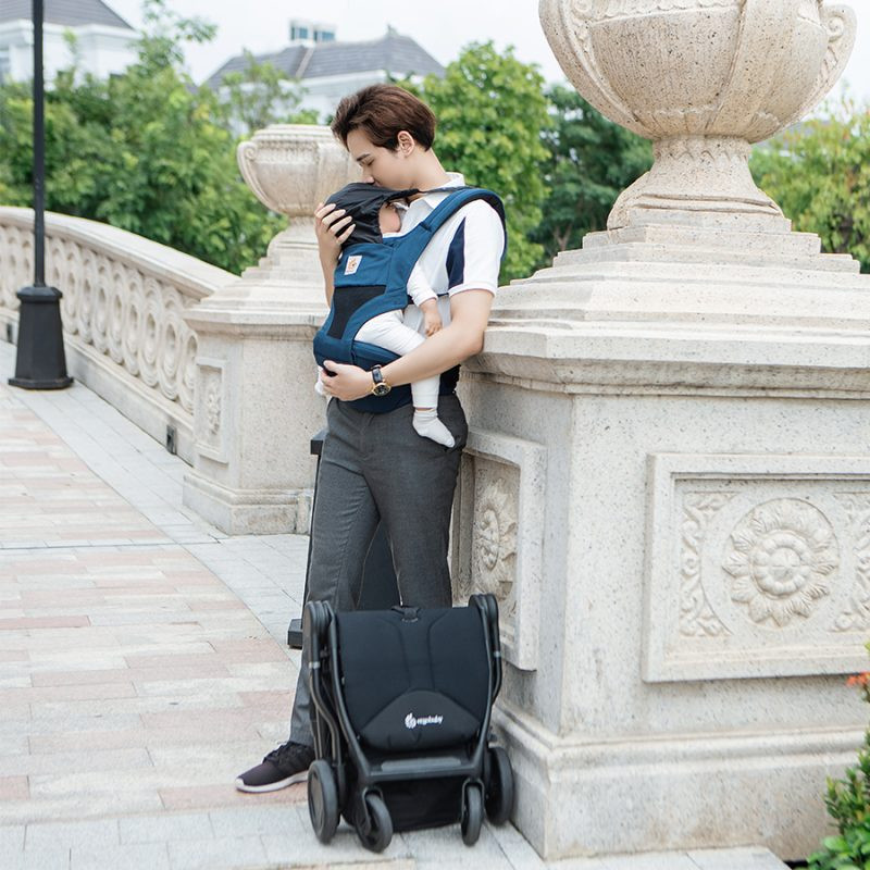 Địu em bé có bệ ngồi Ergobaby với khả năng tháo rời