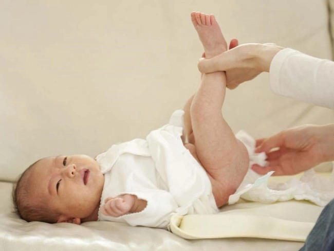 Trẻ 6 Tháng Đi Ngoài Mấy Lần Là Bình Thường? Chuyên Gia Giải Đáp