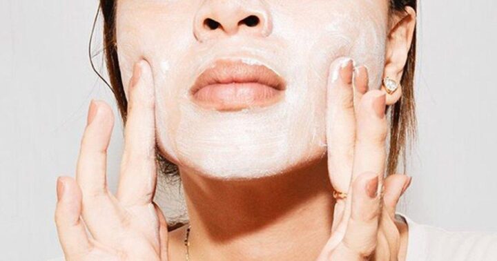 Tẩy da chết vật lý dạng mặt nạ