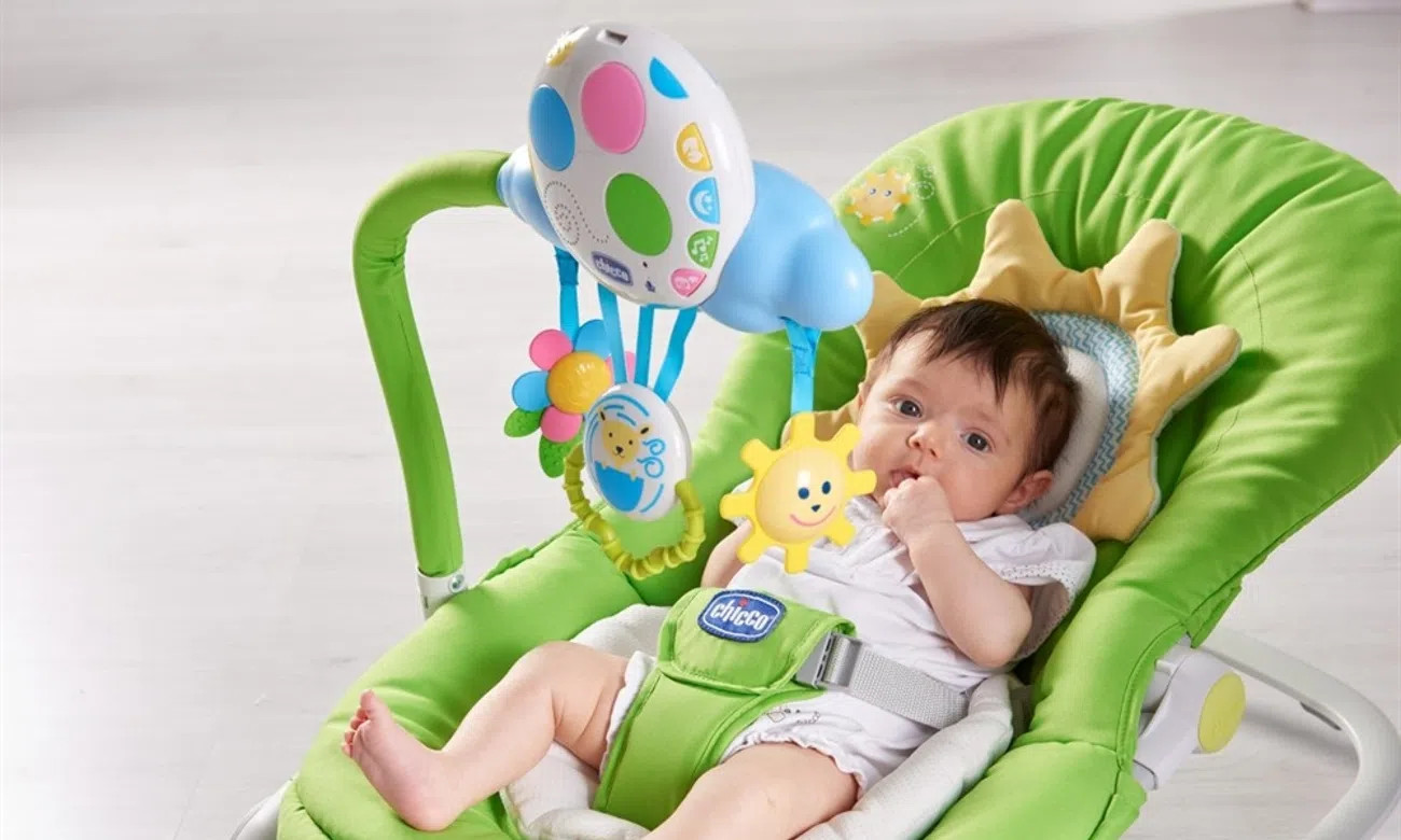 Ghế rung cho trẻ sơ sinh loại nào tốt: Chicco Balloon 114902 với chức năng rung tự động