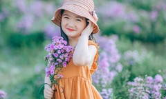 Gia Hân nhỏ xinh
