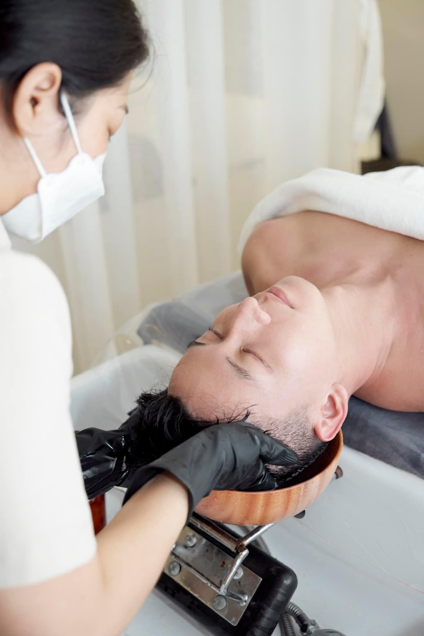 Nam Nên Gội Đầu Mấy Lần 1 Tuần Để Tóc Khỏe Mạnh Chuẩn Chuyên Gia