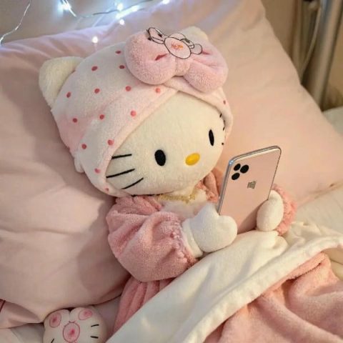 Hình ảnh Hello Kitty dễ thương trong thiết kế đơn giản nhưng cuốn hút, nơ đỏ truyền thống.