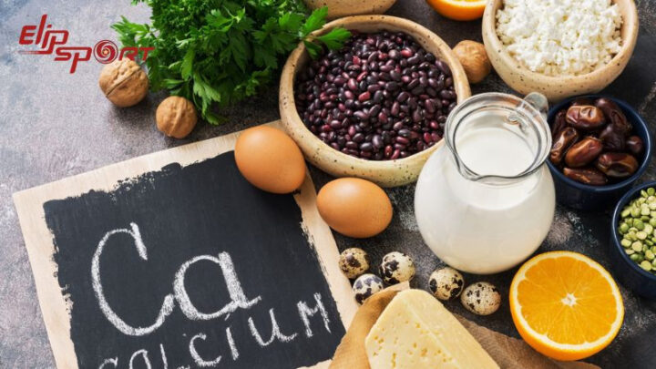 Hình ảnh ly sữa tươi không đường giàu canxi giúp xương chắc khỏe