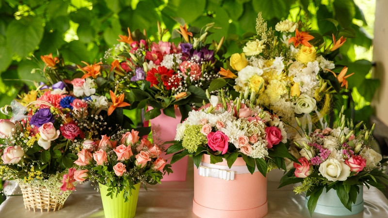 Hoa tươi là món quà truyền thống nhưng luôn mang lại niềm vui