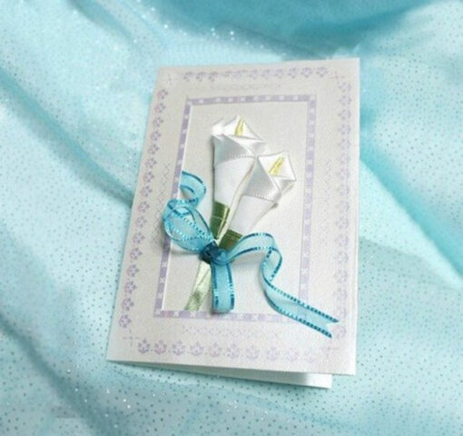 Hoàn thiện thiệp 20 11 handmade với hoa ruy băng và nơ trang trí