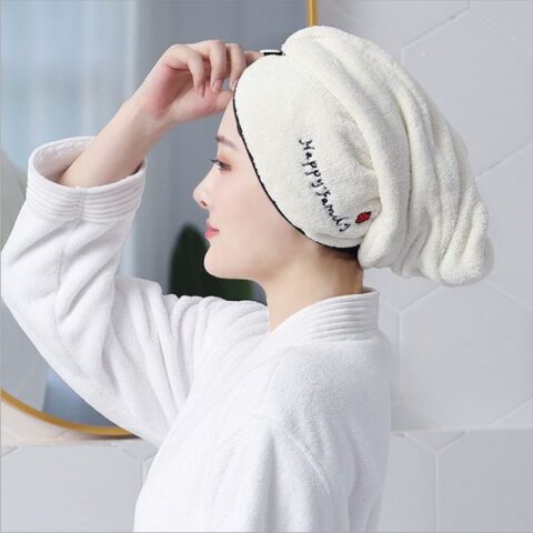 Hướng dẫn cách gội và làm khô tóc uốn đúng cách giúp duy trì nếp và độ chắc khỏe của tóc.