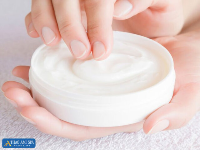 Nên chọn kem trị thâm vùng kín có thương hiệu
