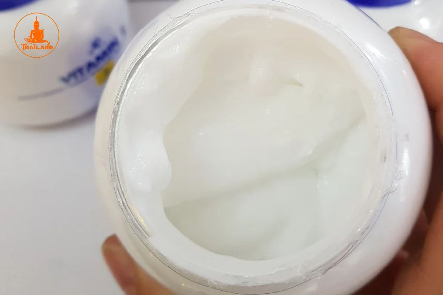 Kem Vitamin E Thái Lan Có Tốt Không: Đánh Giá Chất Lượng Chi Tiết