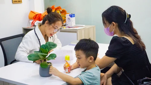 Bác sĩ Nguyễn Thị Kim Hải tư vấn dinh dưỡng cá nhân hóa cho trẻ em