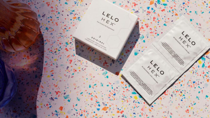 Lelo Hex với khả năng co giãn đa hướng, thoải mái khi sử dụng