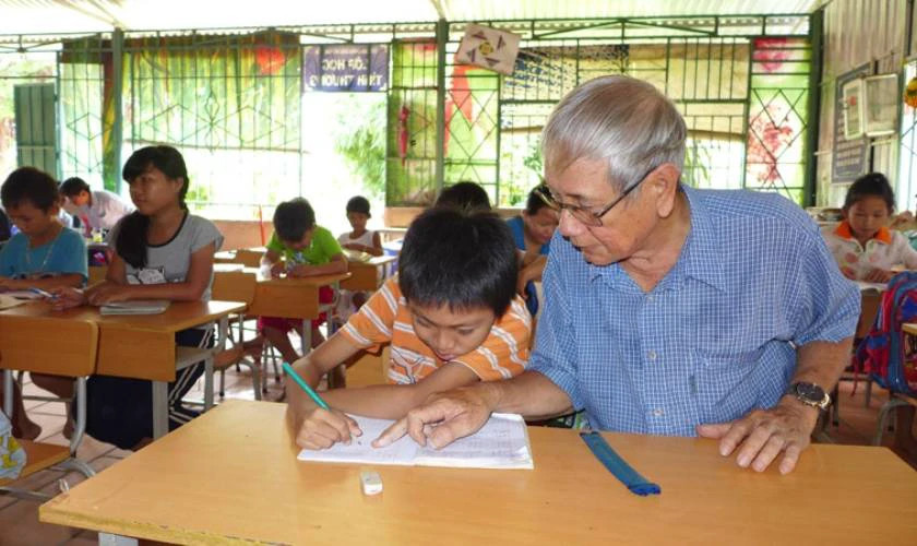 Lời chúc 20 11 theo môn học ý nghĩa dành cho thầy cô đã nghỉ hưu