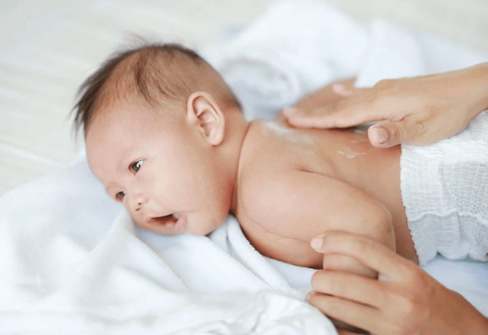 Kem dưỡng da cho trẻ sơ sinh: Hướng dẫn chọn và Top sản phẩm tốt nhất