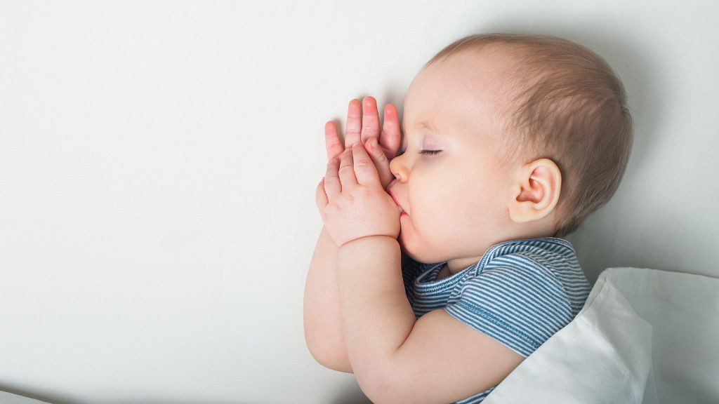Luyện EASY cho bé 2 tháng tuổi giúp bé ngủ sâu giấc và ăn ngon hơn