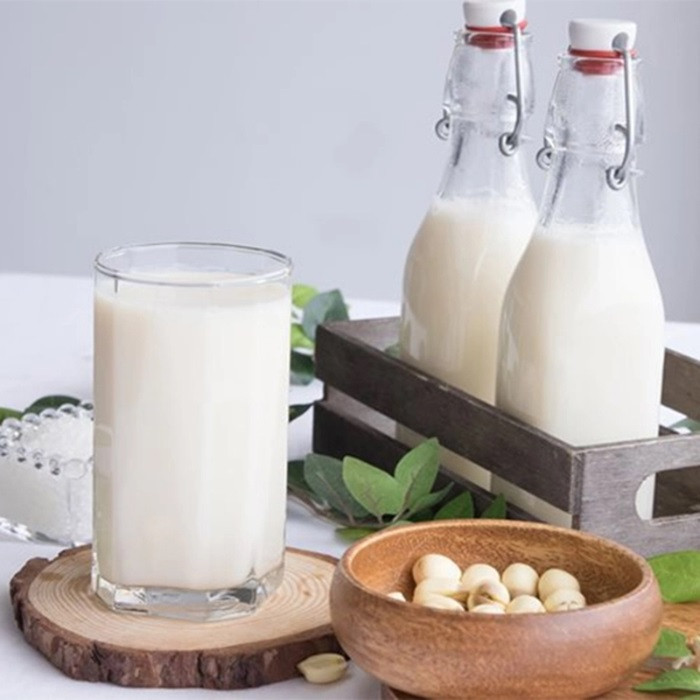 Ly sữa ngũ cốc hạt sen tự làm cho bé