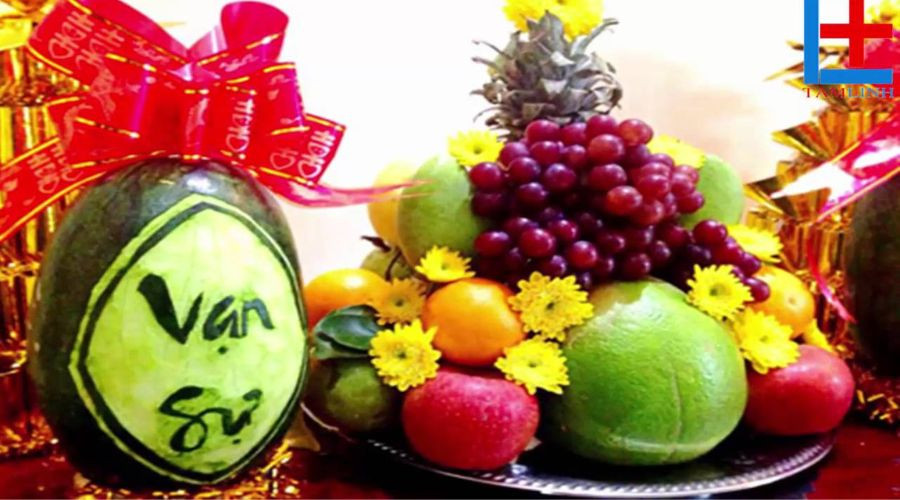 Mâm ngũ quả ngày Tết miền Bắc đẹp nhất với chuối xanh, bưởi và quất