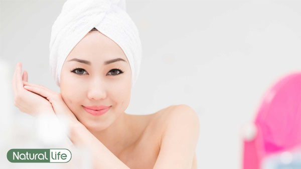 Cách đắp mặt nạ hoa hồng cho da dầu và se lỗ chân lông