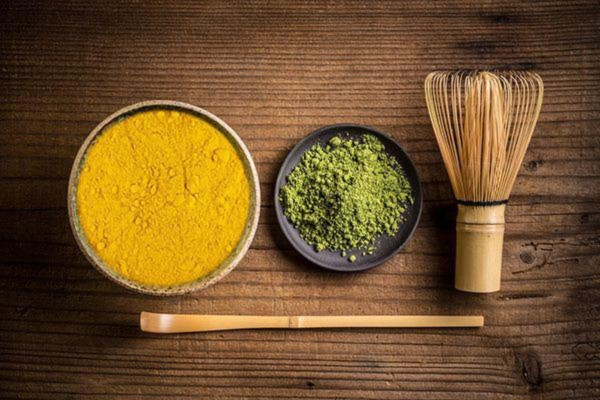Mặt nạ tinh bột nghệ và trà xanh giúp giảm mụn, dưỡng da khỏe đẹp