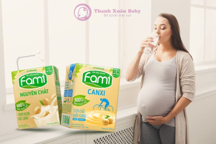 Mẹ bầu có thể uống sữa đậu nành Fami để bổ sung dưỡng chất.