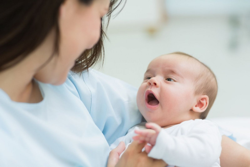 Mẹ bỉm sữa nghỉ ngơi và dinh dưỡng khoa học để tránh hậu quả của việc không kiêng cữ sau sinh