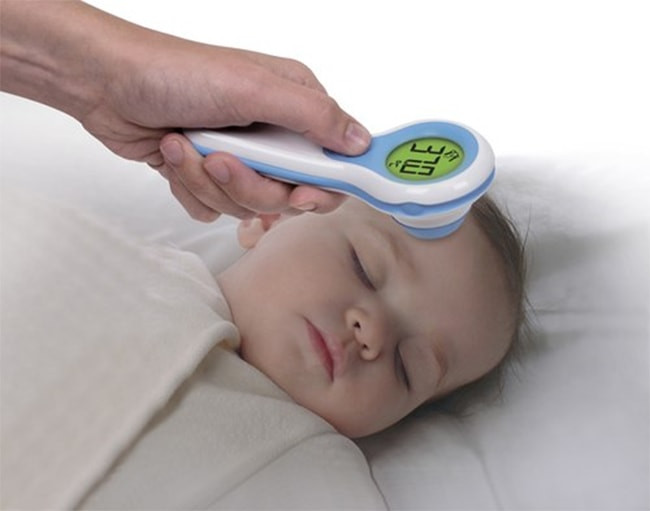 Mẹ nên chọn nhiệt kế điện tử tốt nhất loại nào cho bé