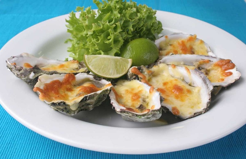 Món hàu nướng phô mai hấp dẫn, cách chế biến hàu an toàn cho bà bầu ăn hàu được không