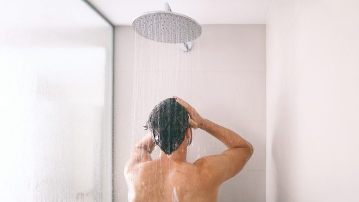 Gội Đầu Mấy Lần Một Tuần Để Tóc Khỏe Đẹp Toàn Diện Chuẩn Chuyên Gia