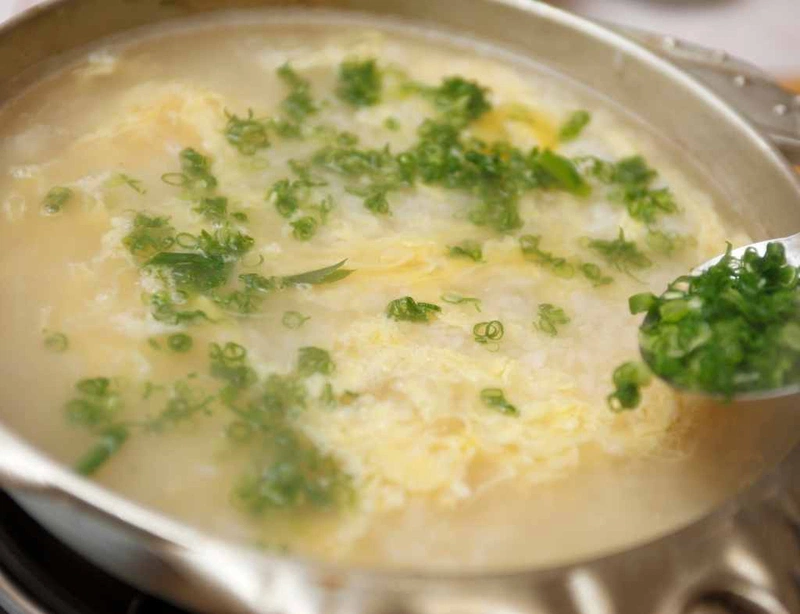 Cách Nấu Cháo Lá Hẹ Cho Bé Ăn Dặm Đủ Dinh Dưỡng