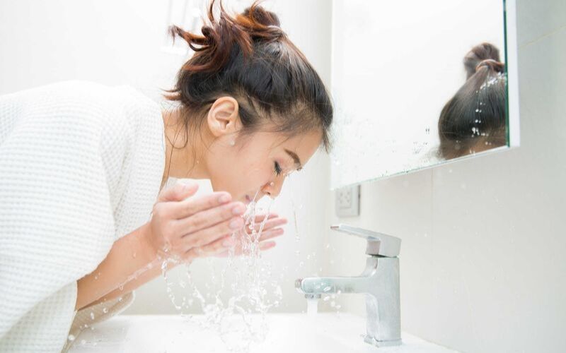 Đắp Mặt Nạ Trước Hay Rửa Mặt Trước: Thứ Tự Chuẩn Nhất Để Da Khỏe Đẹp