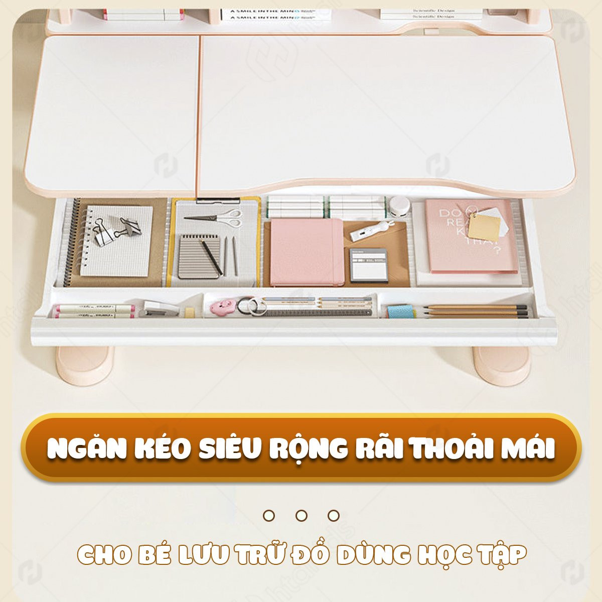 Ngăn kéo rộng rãi của bộ bàn học chống gù lưng giúp trẻ sắp xếp đồ dùng học tập gọn gàng và tiện lợi