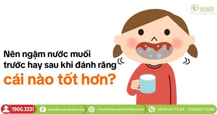 Người phụ nữ cân nhắc nên ngậm nước muối trước hay sau khi đánh răng