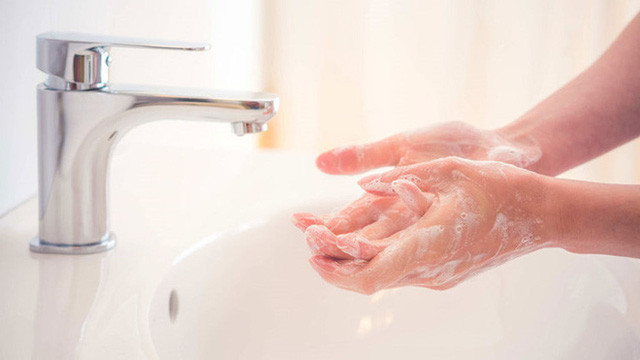 Nước Rửa Tay Khô Nào Tốt: Phân Tích & Lời Khuyên Từ Chuyên Gia