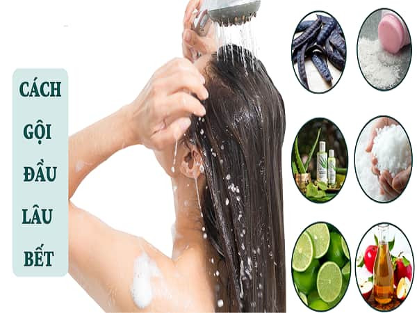 Người phụ nữ gội đầu để tóc lâu bết với bọt dầu gội