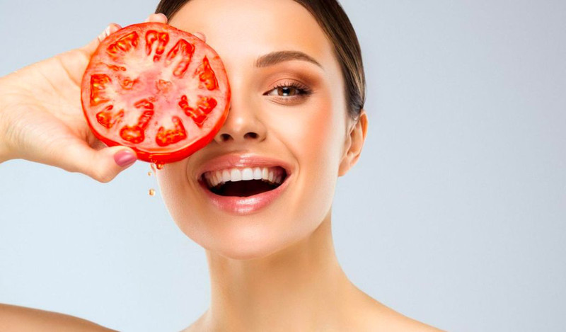 Đắp Mặt Nạ Cà Chua Có Tác Dụng Gì? Lợi Ích & Công Thức Chăm Da Chuyên Sâu