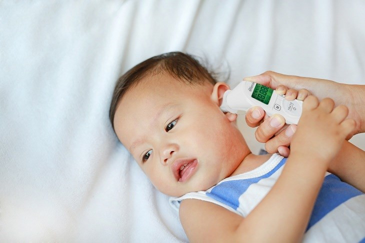 Nhiệt kế Microlife với thiết kế tinh gọn, dễ dàng cầm nắm và mang đi