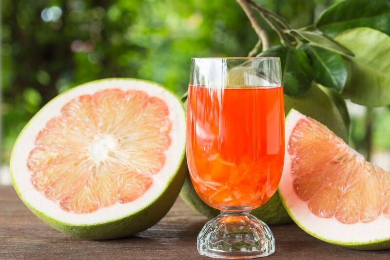 Nước ép bưởi giúp đốt cháy mỡ thừa và là nước uống giảm cân cho mẹ cho con bú được nhiều người tin dùng