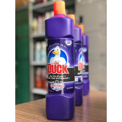 Nước tẩy bồn cầu con vịt Duck Power với thiết kế hình con vịt độc đáo