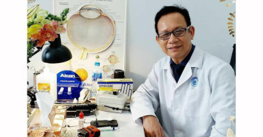Phó Giáo sư, Tiến sĩ Phạm Văn Tân