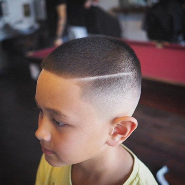 Bé trai với kiểu tóc Undercut/Fade hiện đại, bí quyết cắt tóc cho bé trai tại nhà như salon