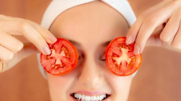 Cách làm mặt nạ cà chua dưỡng da trắng hồng, mịn màng hiệu quả